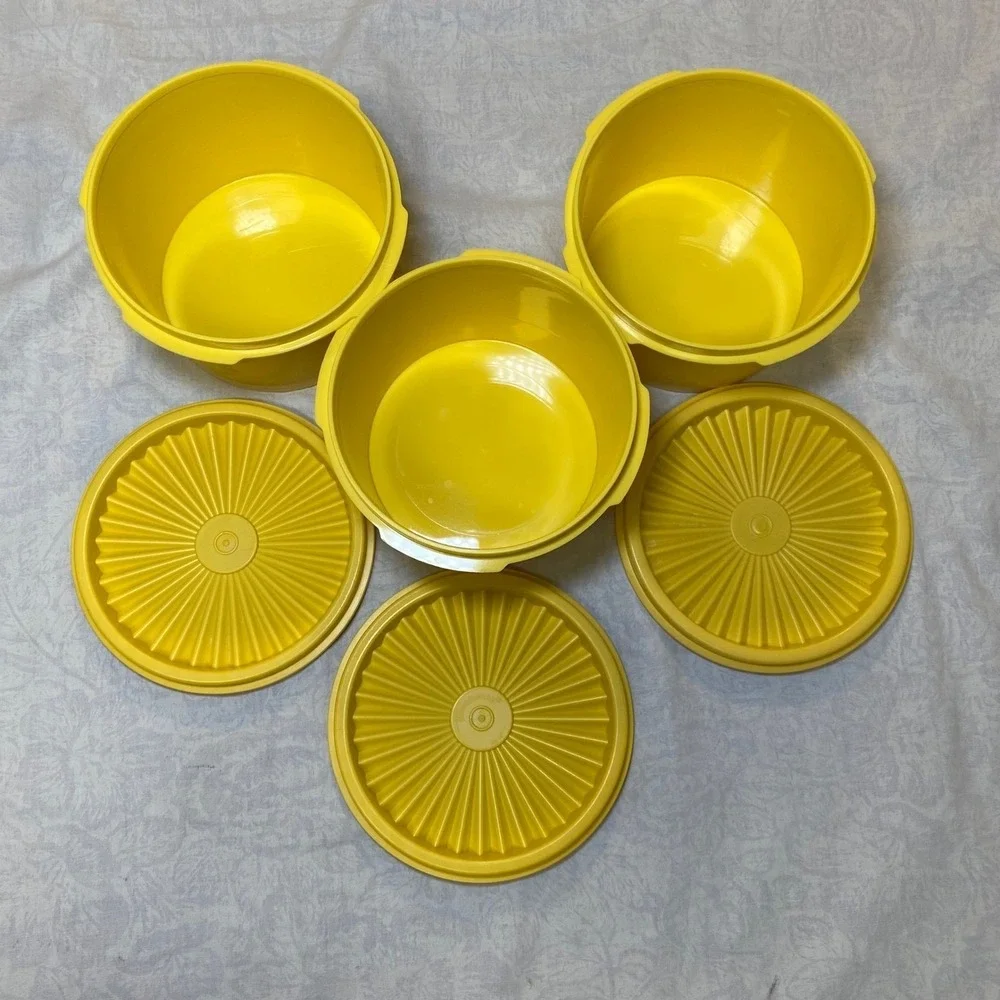 Vintage Tupperware Goldenrod Servalier Bowl Set 3‎ Bowls 3 Lids Floral Pattern